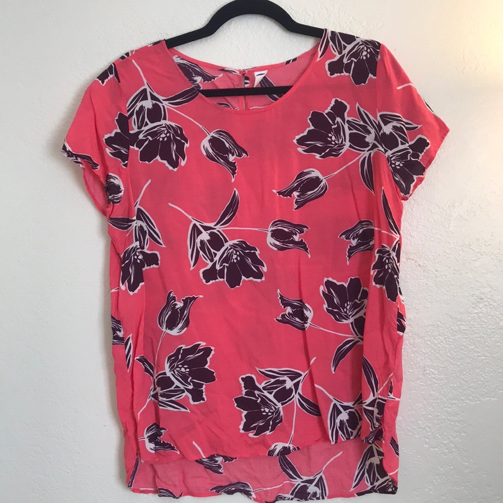 Floral Old Navy Top in GREAT Condition